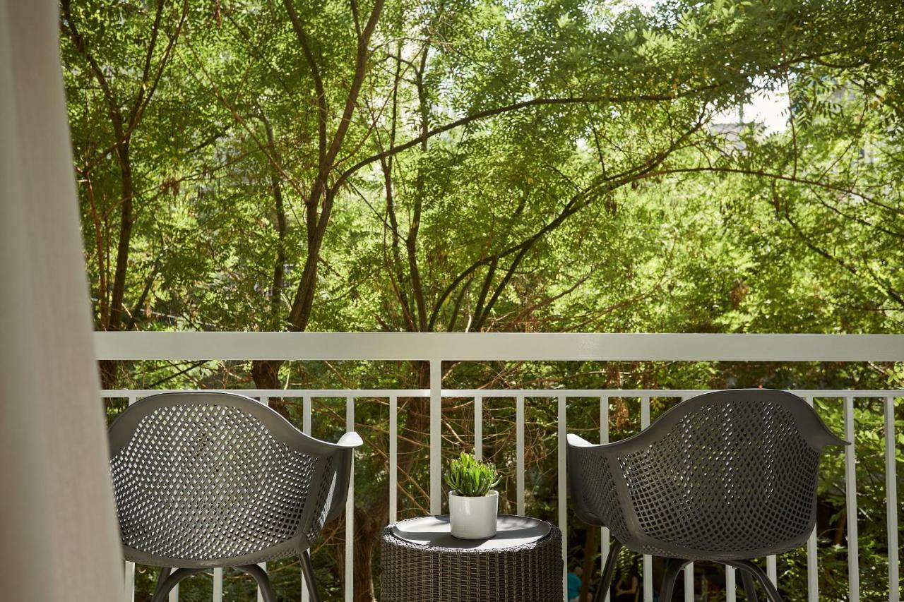 Trendy Living In Koukaki Apartment เอเธนส์ ภายนอก รูปภาพ
